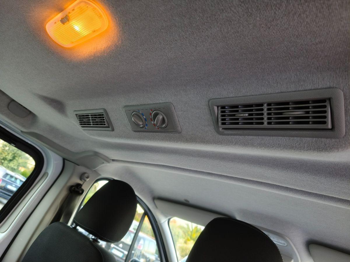 OPEL VIVARO 9 POSTI PASSO LUNGO + GANCIO