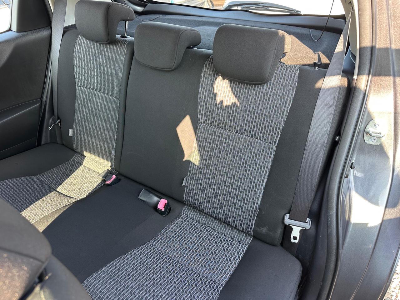 Toyota Yaris 1.0 5 porte Lounge neopatentati