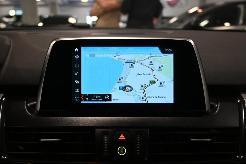 BMW 216D ACTIVE TOURER 116CV STEPTRONIC BUSINESS ADVANTAGE ( FARI LED - PELLE - CRUISE - NAVI - PARK ASSISTANT - TELECAMERA POST. )