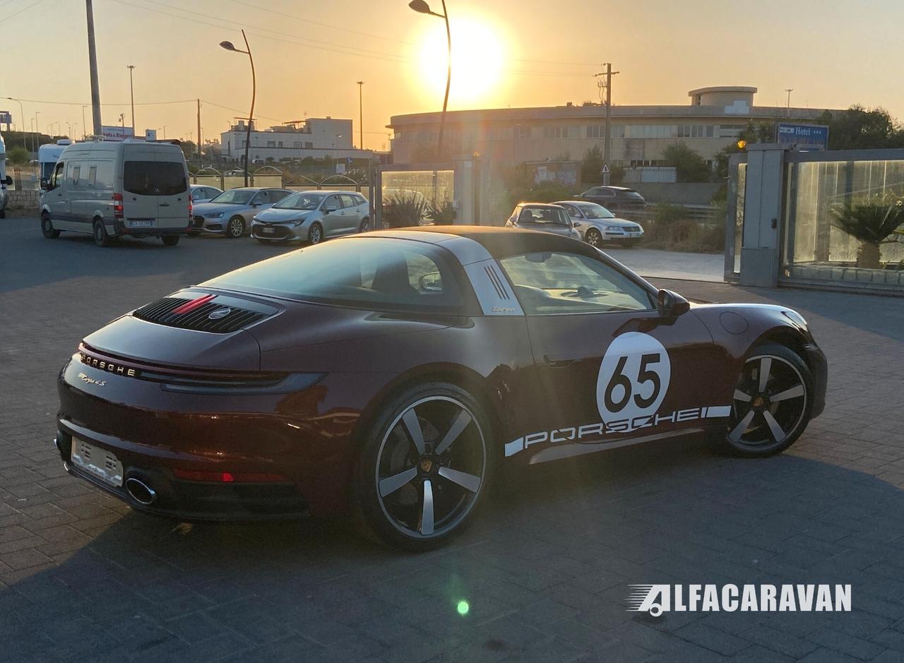 Porsche 911 992 Targa 3.0 4S Heritage Design Edition pdk 165/992