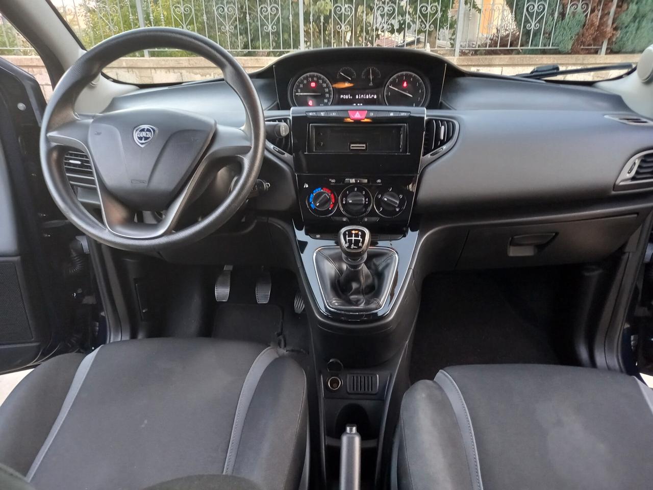 Lancia Ypsilon 1.2 69 CV