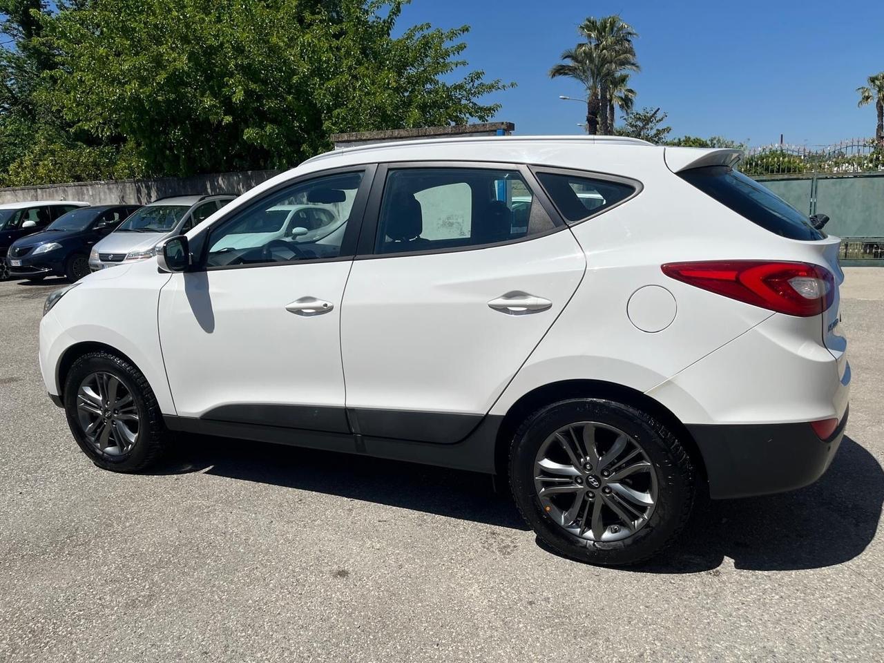 Hyundai iX35-1.7 crdi- full-2014