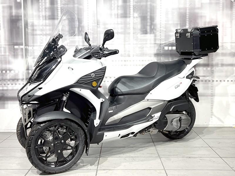 Quadro QV3