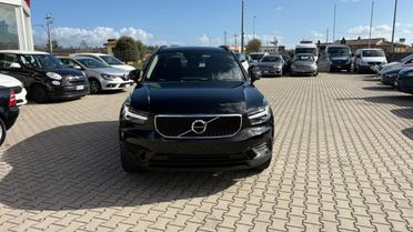VOLVO XC40 T2 Geartronic Momentum ***IVA ESPOSTA***