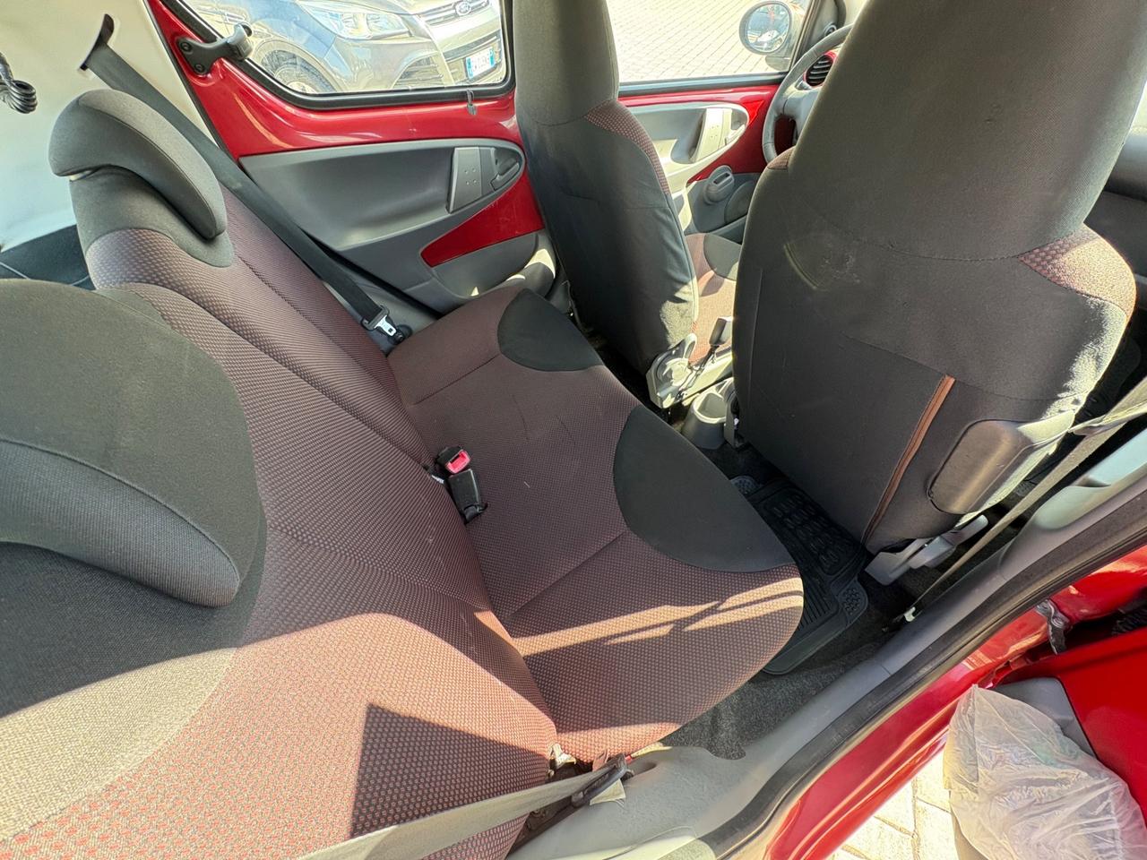 Toyota Aygo 1.0 12V VVT-i 5 porte Sol Connect