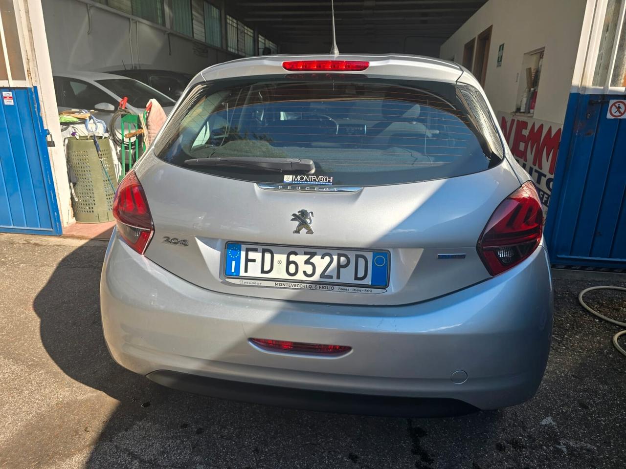Peugeot 208 PureTech 68 5 porte Active rate da 120 mese