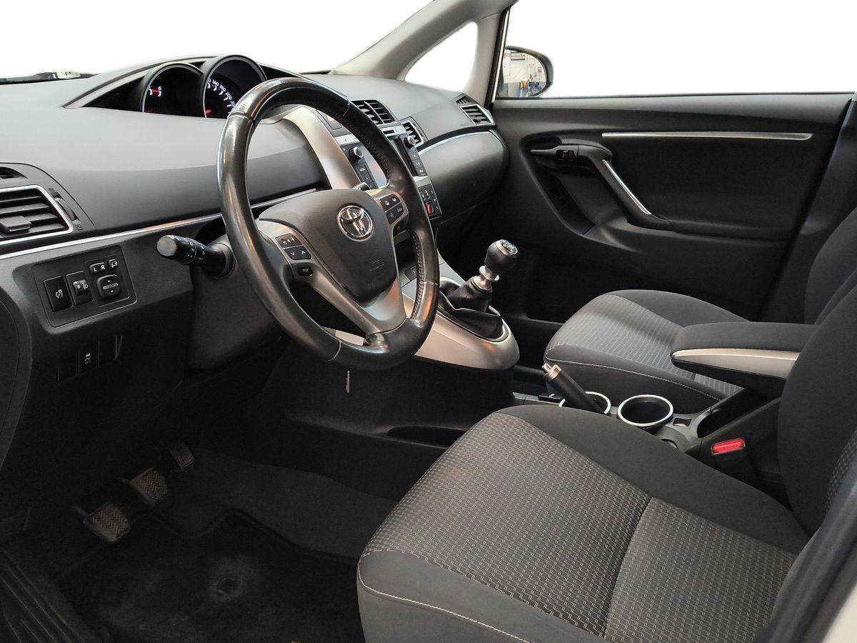 TOYOTA Verso - Verso 1.6 D-4D Cool