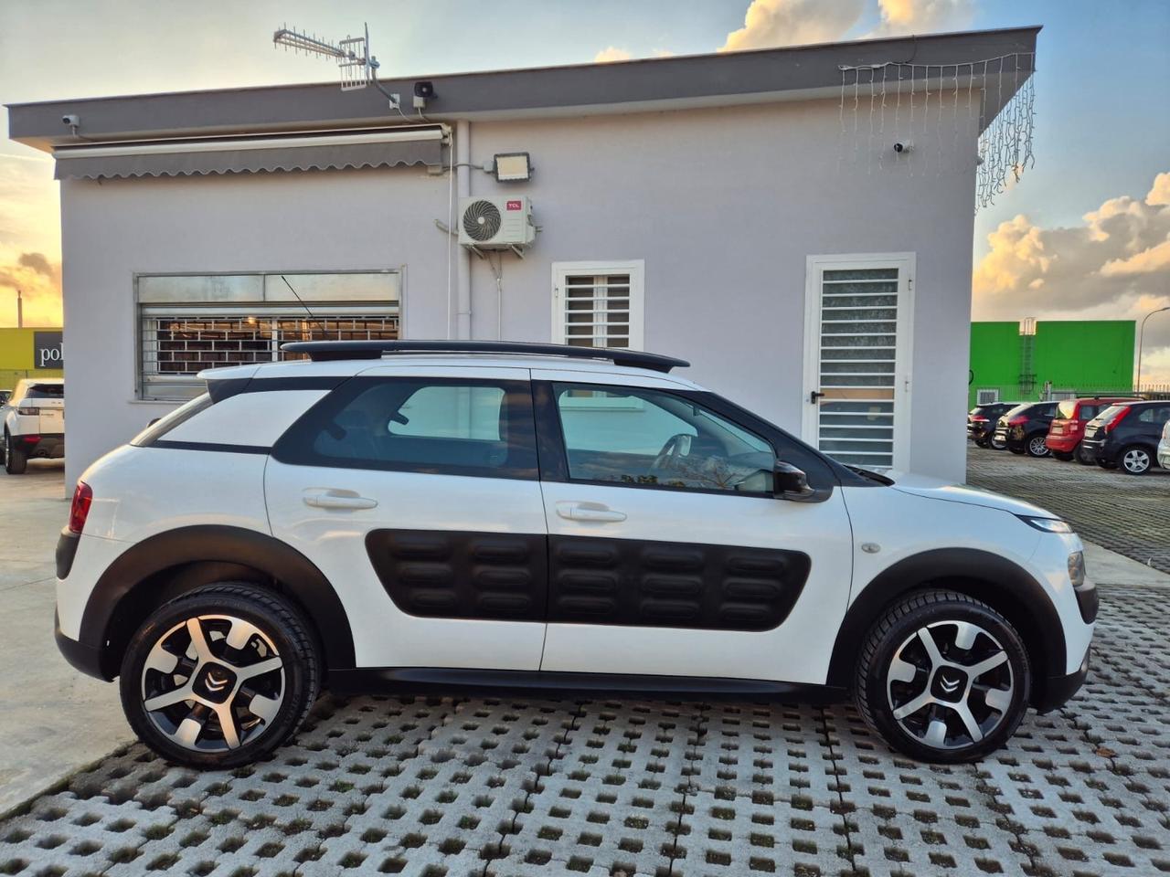 Citroen C4 Cactus BlueHDi 100 S&S Shine