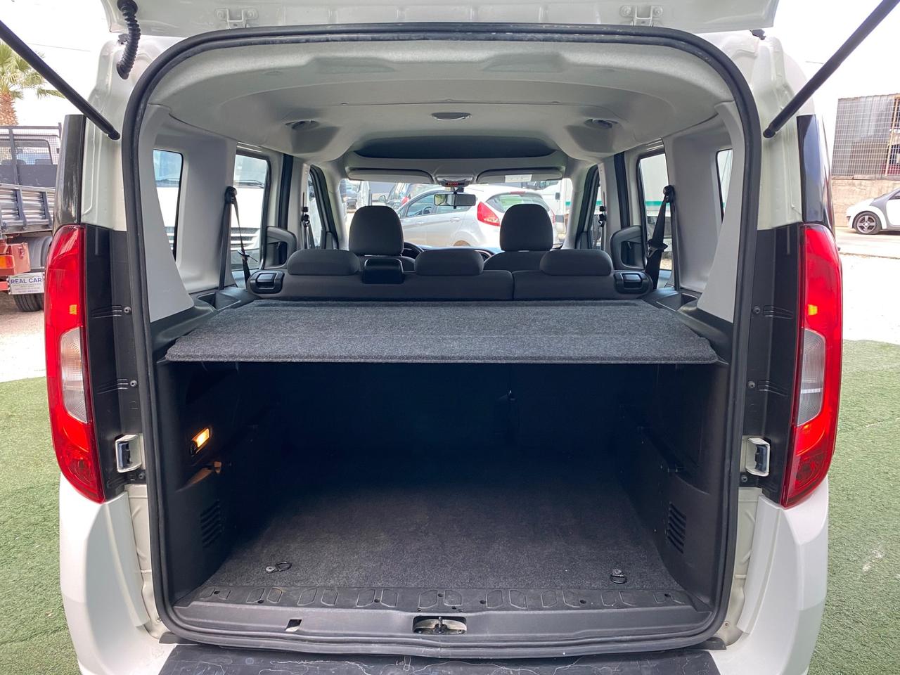 Fiat Doblo 1.6 Diesel Lounge 5 Posti Anno 2018