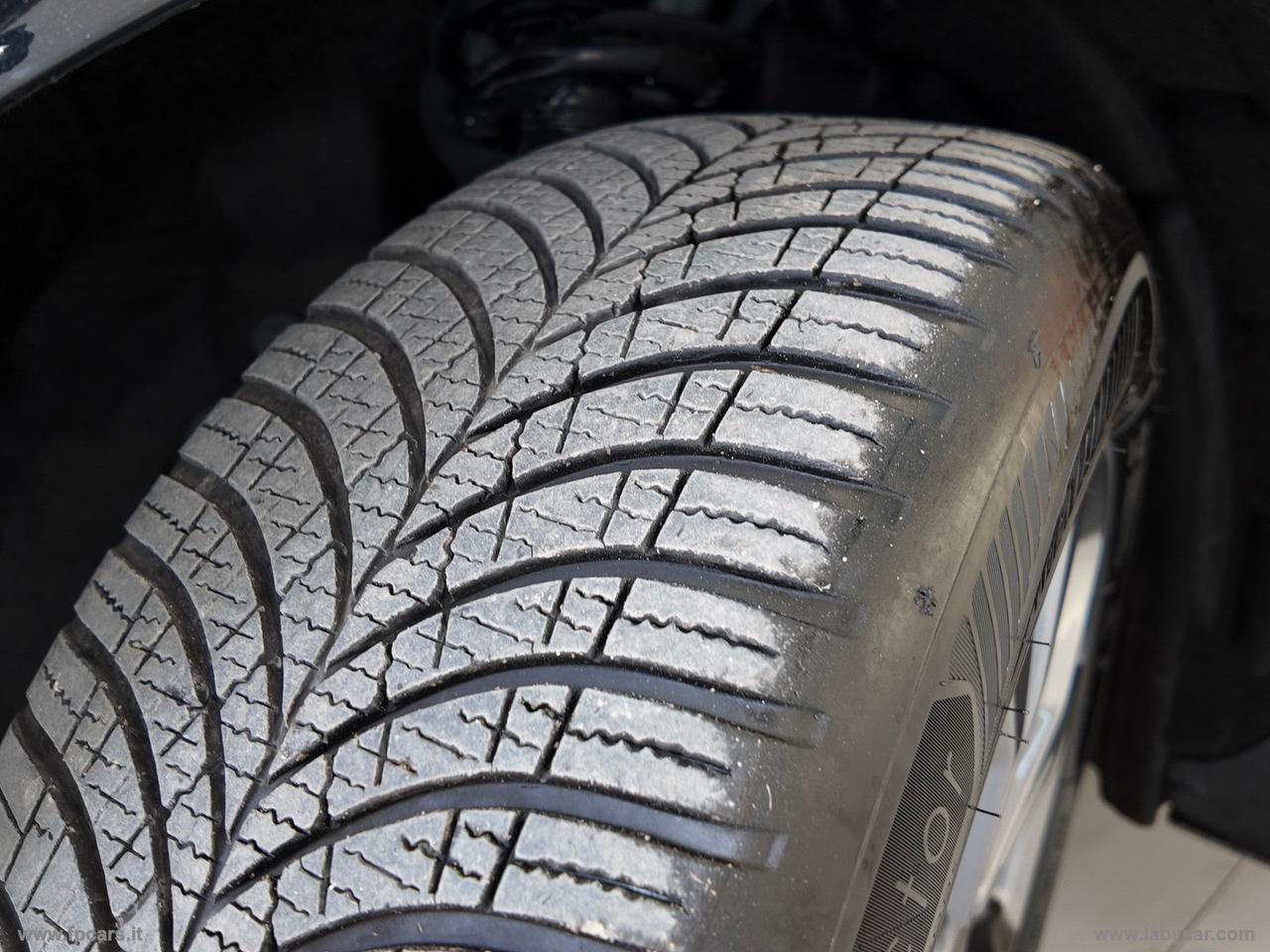 FORD Kuga 1.5 EcoBl. 120CV aut. 2WD ST-Line X