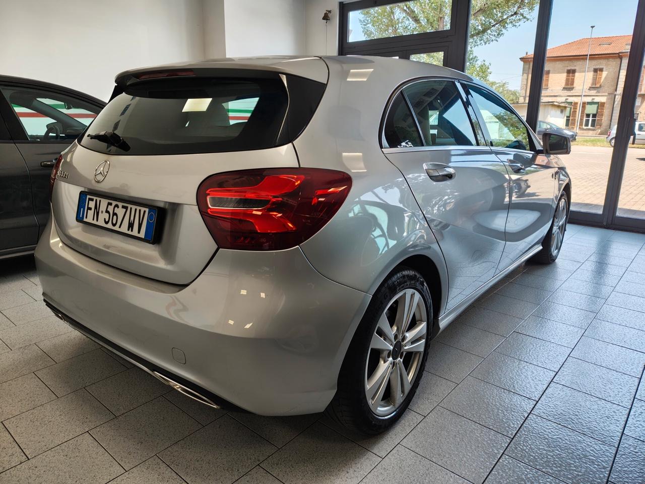 MERCEDES-BENZ A 180D AUTOMATIC SPORT NEOPATENTATI