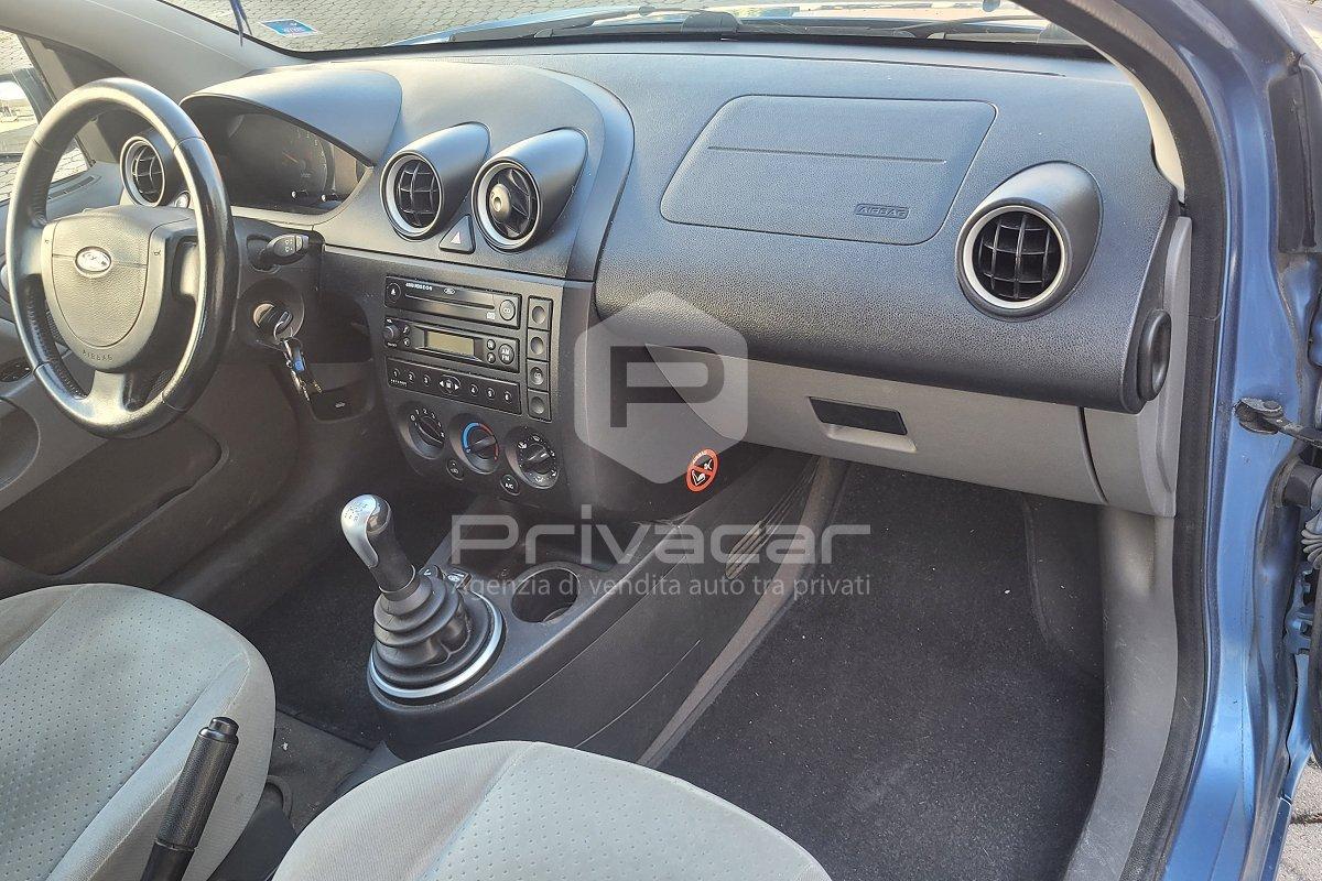 FORD Fiesta 1.4 16V 5p. Ghia