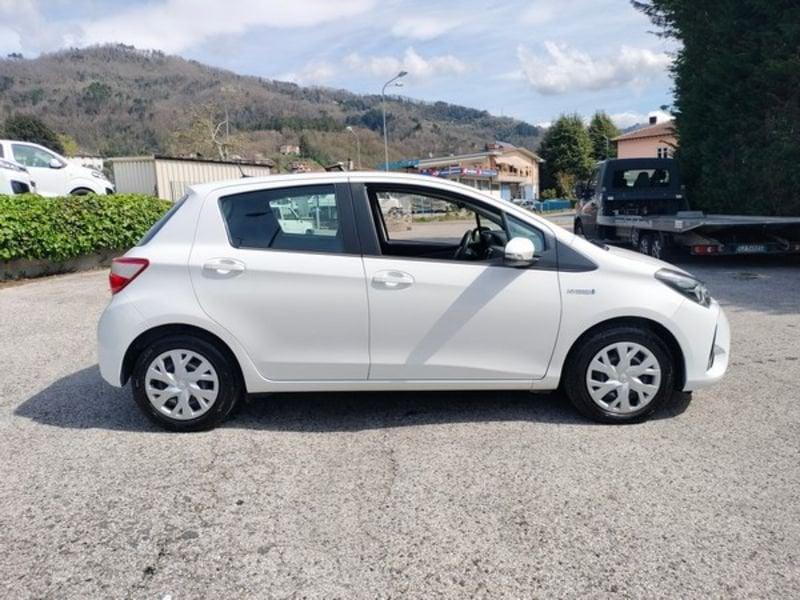 Toyota Yaris Hybrid Business