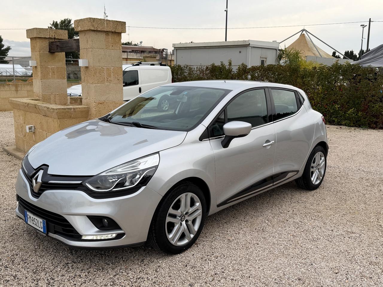 Renault Clio dCi 8V 75 CV 5 porte Moschino Intens