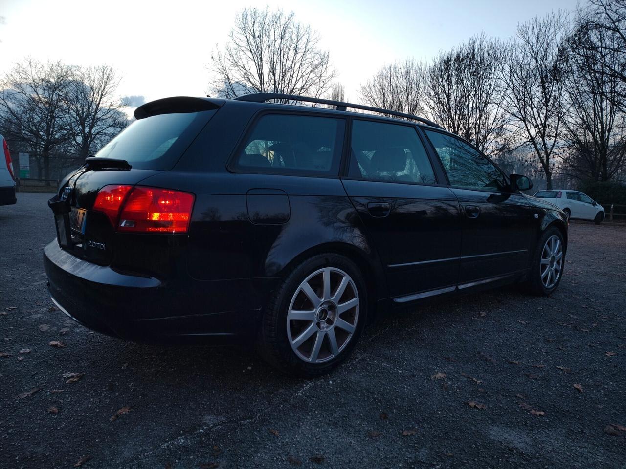 Audi A4 2.0 16V TDI Avant S LINE SOLO 120.000KM!!!