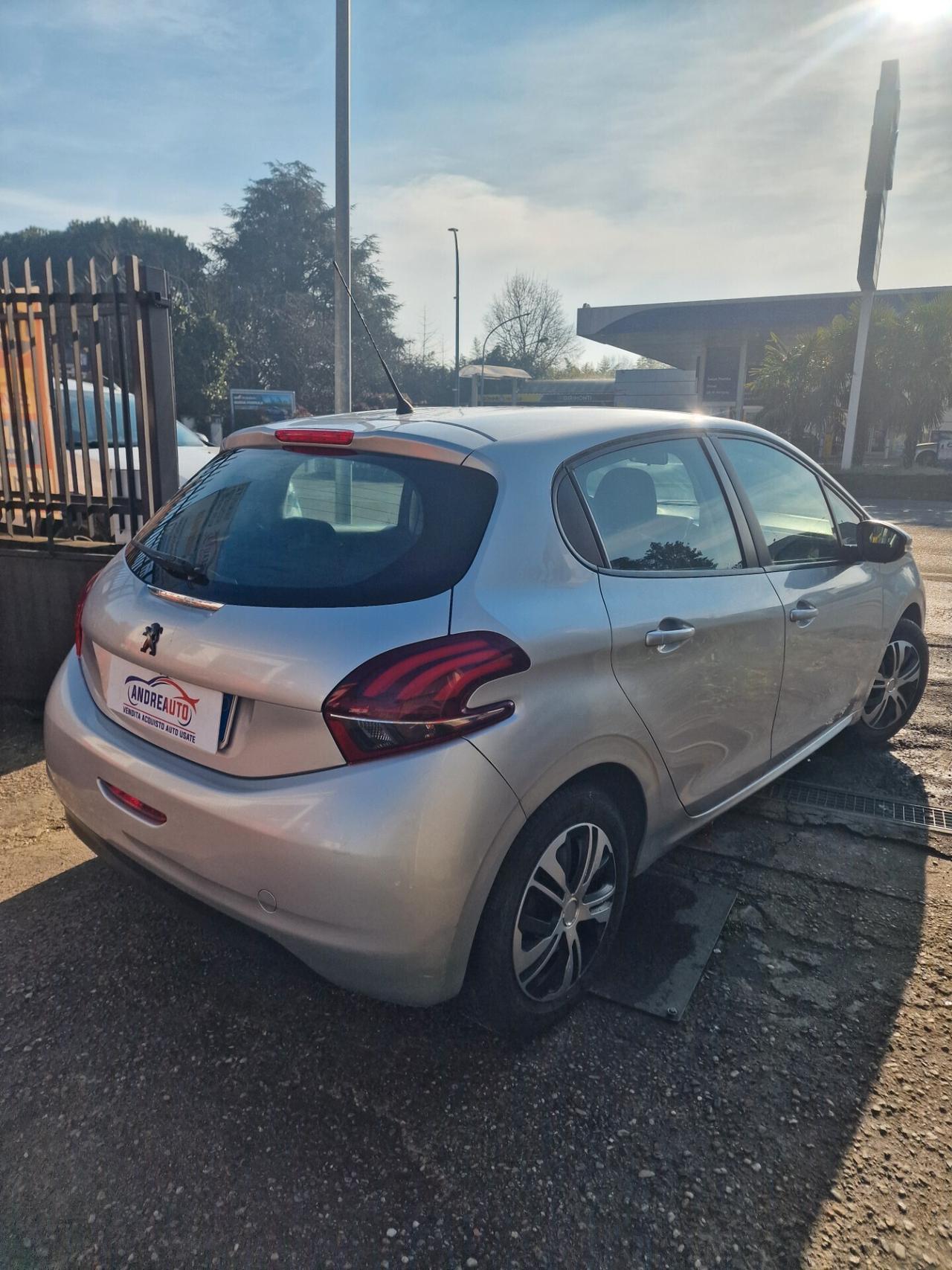 Peugeot 208 PureTech 82 5 porte Access