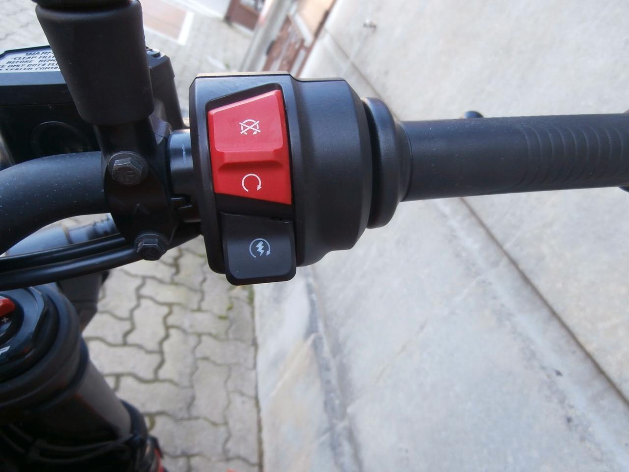 Ktm 390 Duke (2024 - 25) pasaggio incluso