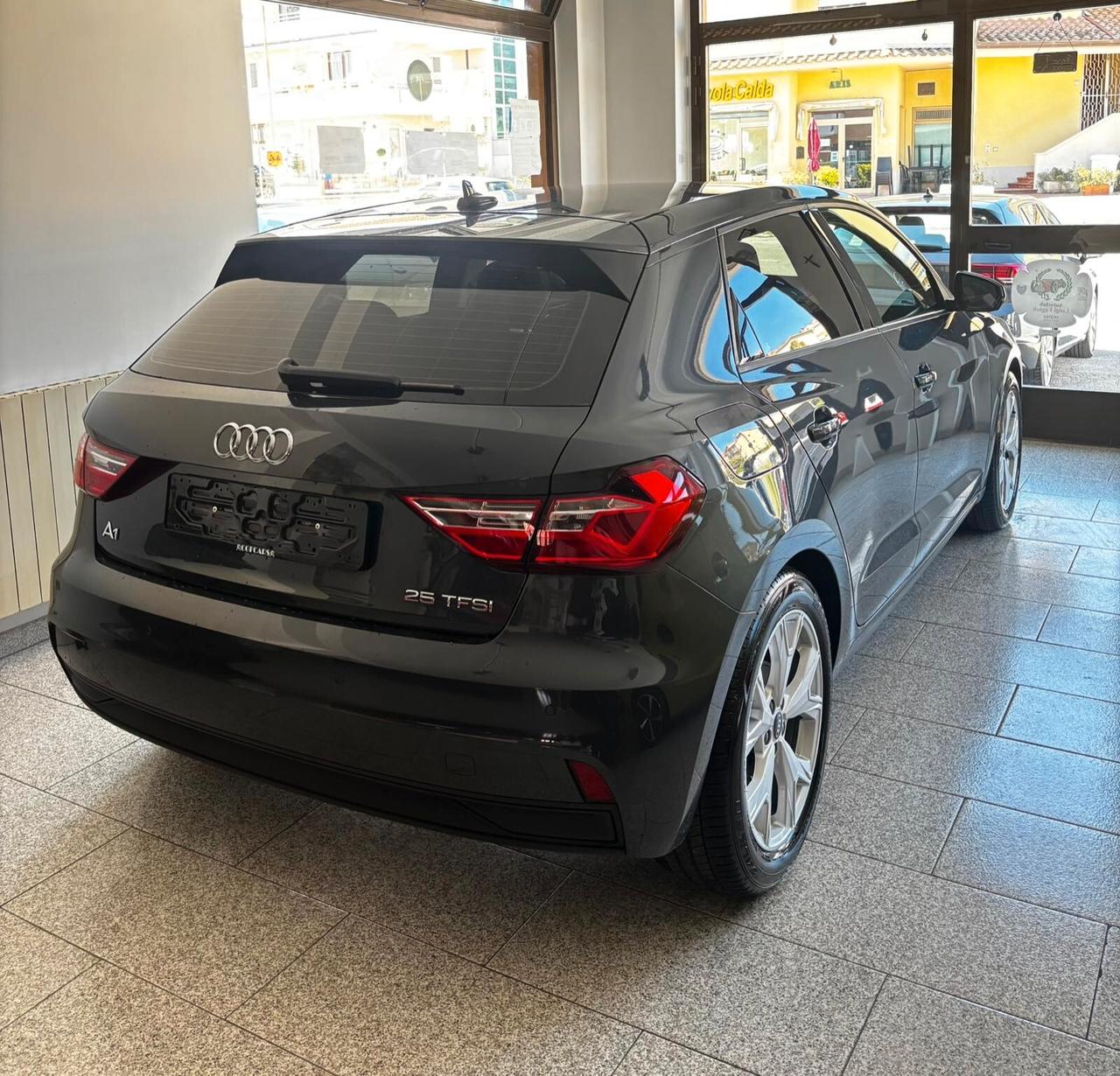 Audi A1 SPB 30 TFSI NEOPATENATI