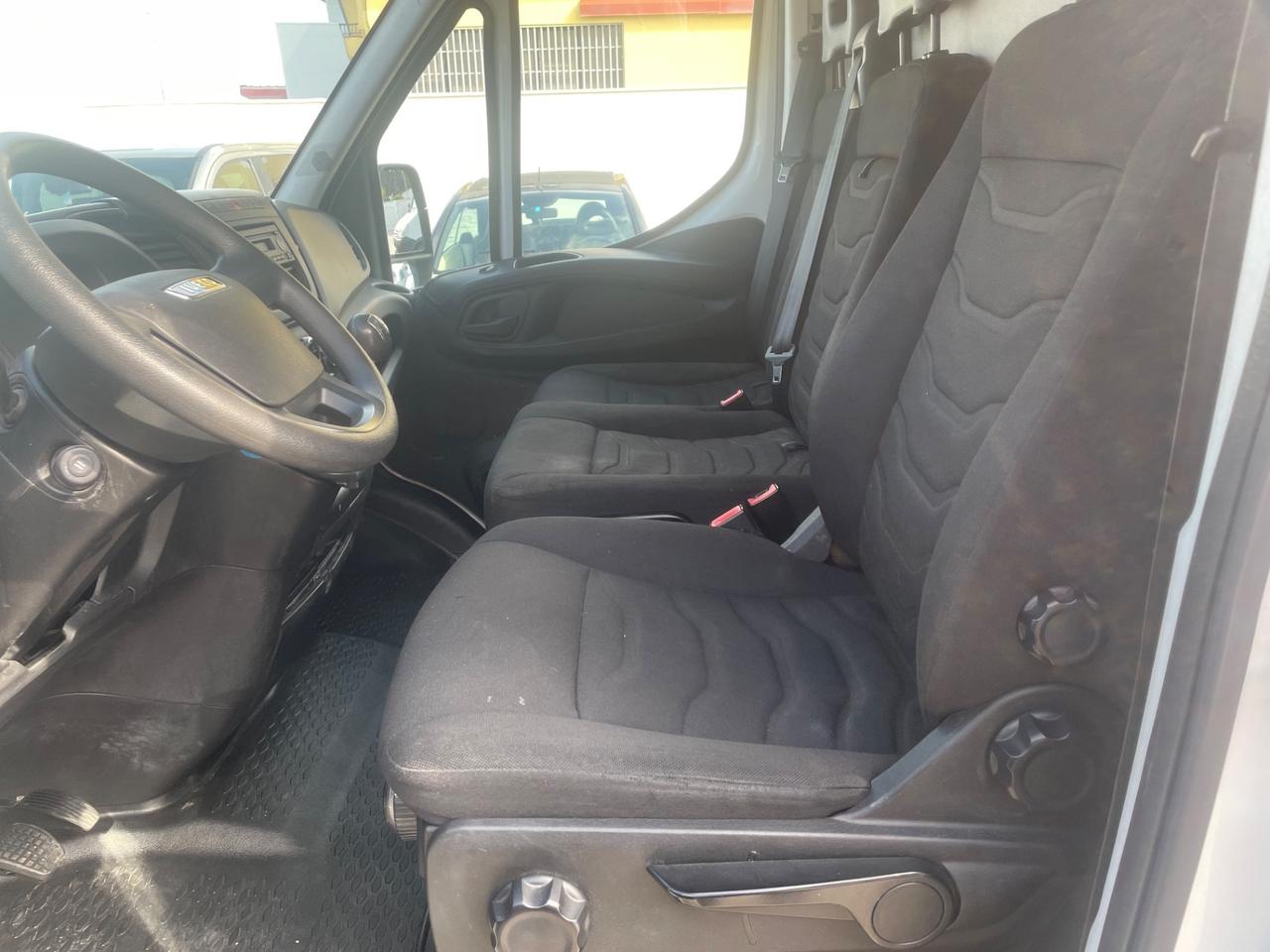 Iveco daily 35c15 furgone L4 H2