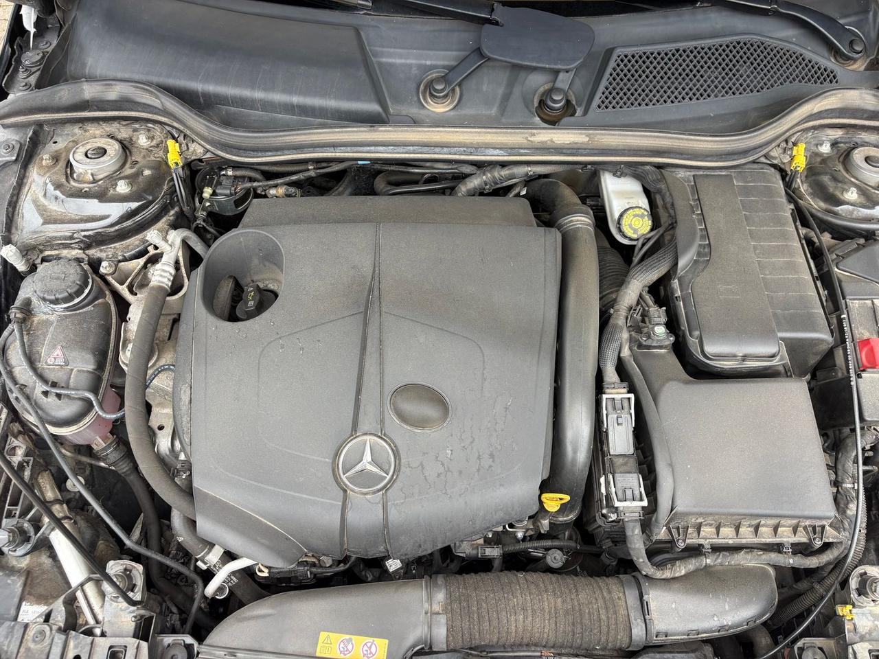 Mercedes-Benz GLA 200 200 D Premium #50687