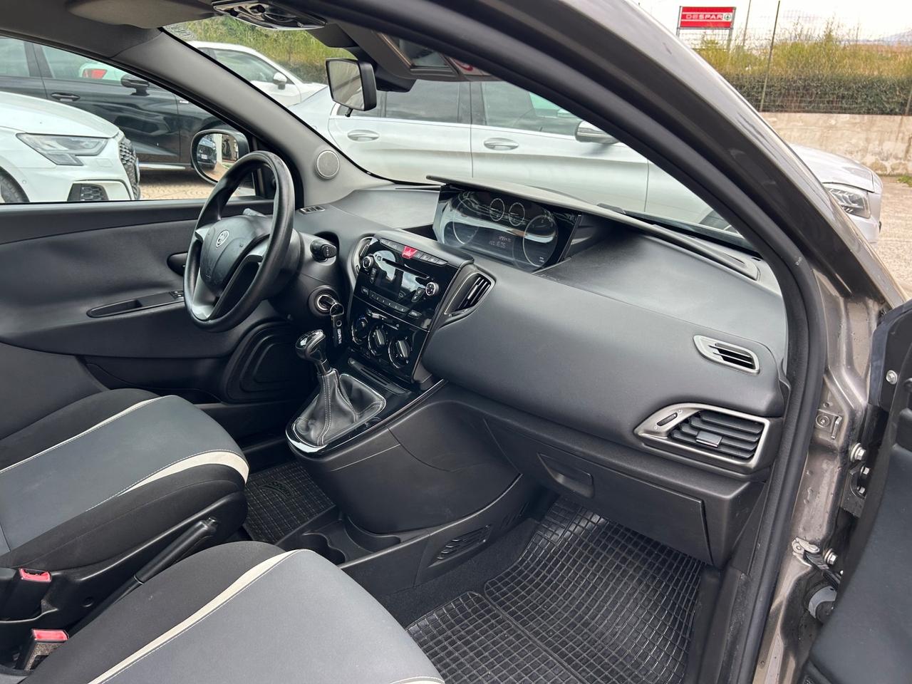 Lancia Ypsilon 1.3 MJT 16V 95 CV 5 porte S&S Elefantino