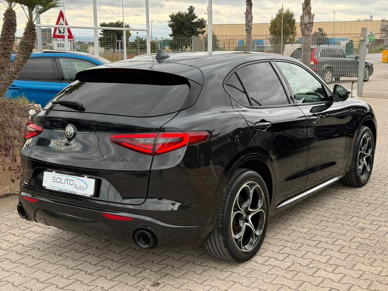 Alfa Stelvio 2.2 TD 210 CV AT8 Q4 Veloce
