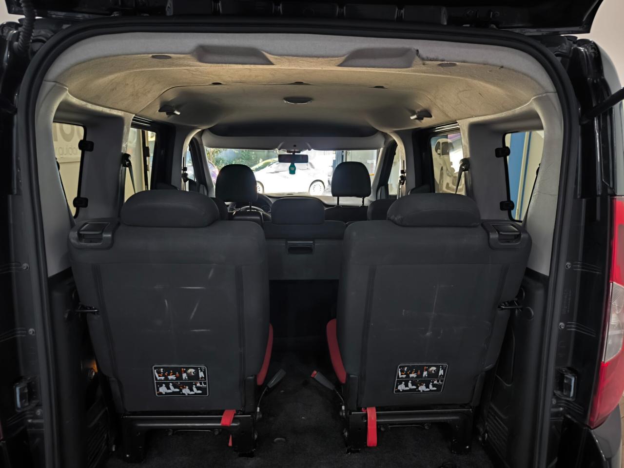 Fiat Doblo Doblò 1.4 16V Easy 7 POSTI