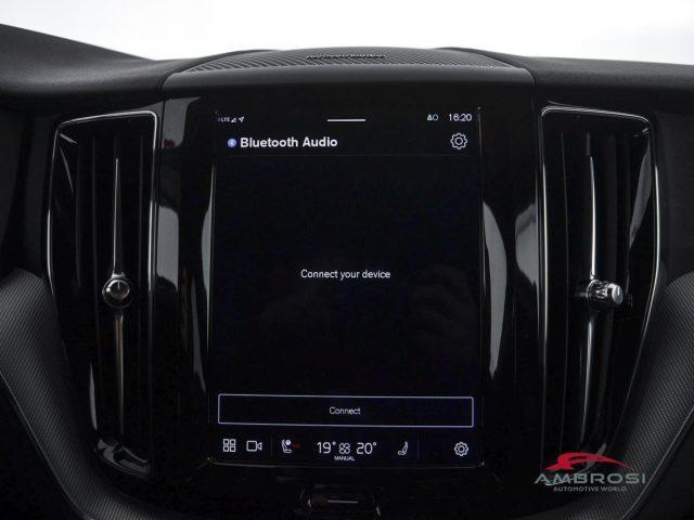 VOLVO XC60 2.0 b5 Plus Dark awd auto