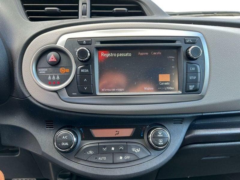 Toyota Yaris Yaris 1.3 5 porte Lounge Multidrive S
