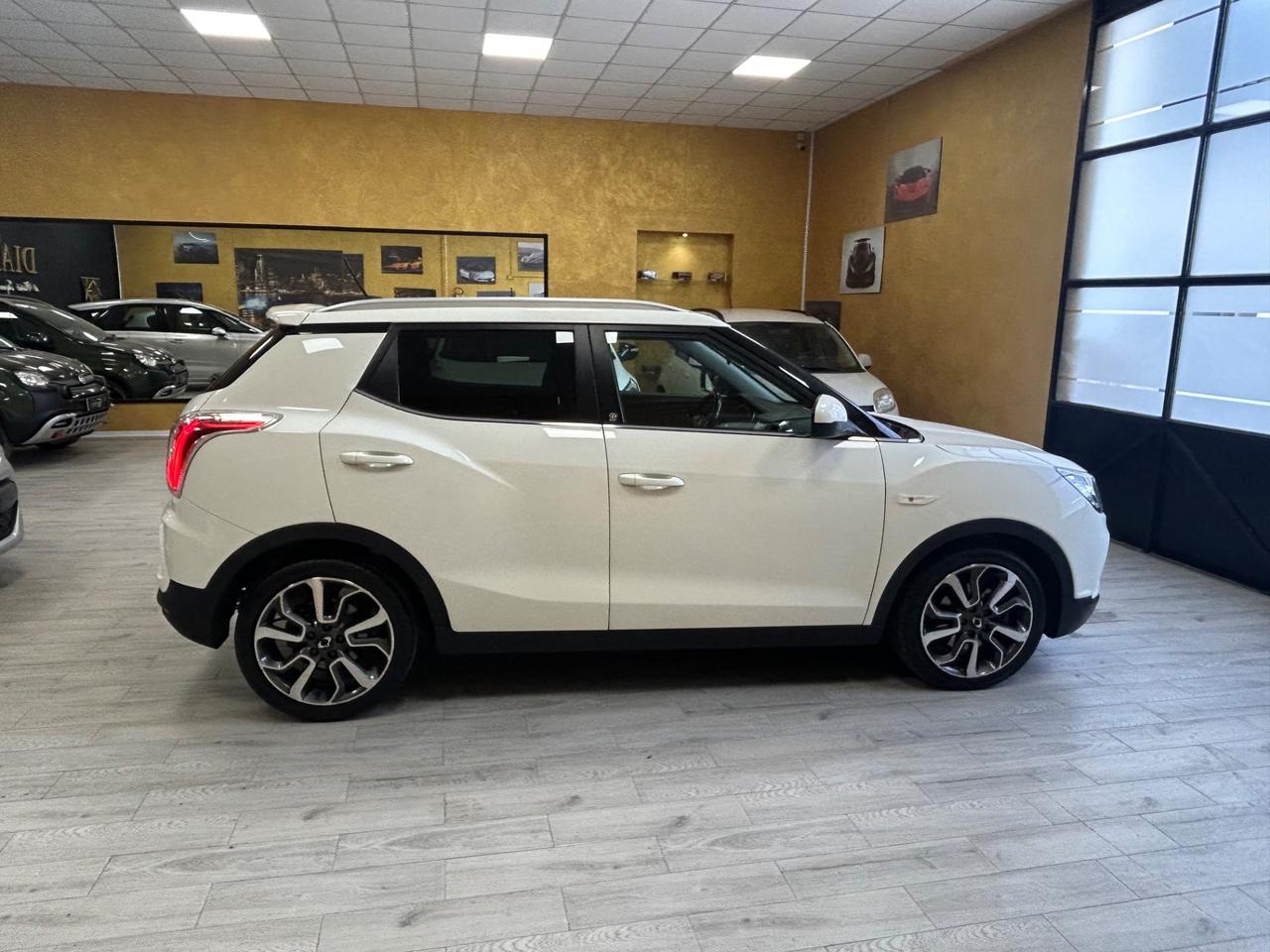 SSANGYONG TIVOLI 1.6d 116 cv “NAVI/RETRO/LED”-2017