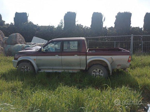 Mitsubishi L200 2.5 TDI 100CV 4WD Doppia Cabina