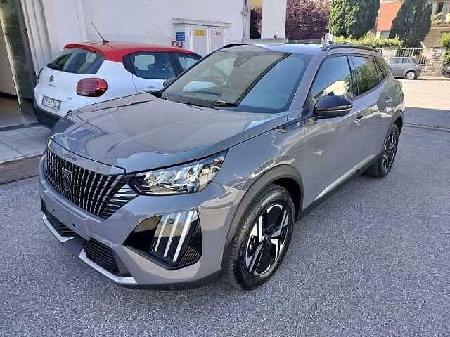 Peugeot 2008 motore elettrico 136 CV Allure