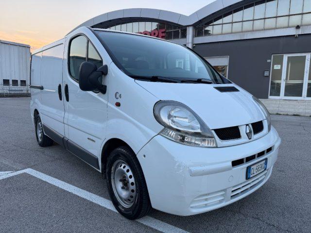RENAULT Trafic T27 1.9 dCi/100 GANCIO TRAINO