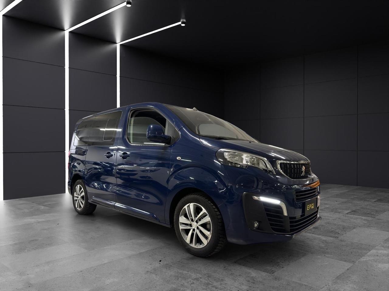 Peugeot Traveller BlueHDi 115 S&S Standard Allure