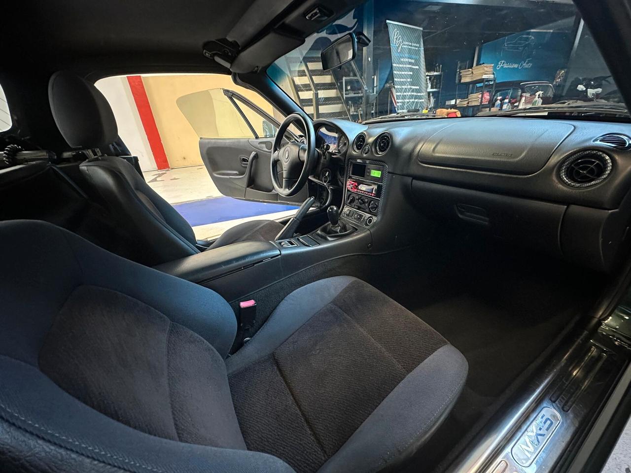 Mazda MX-5 1.6i 16V cat GPL