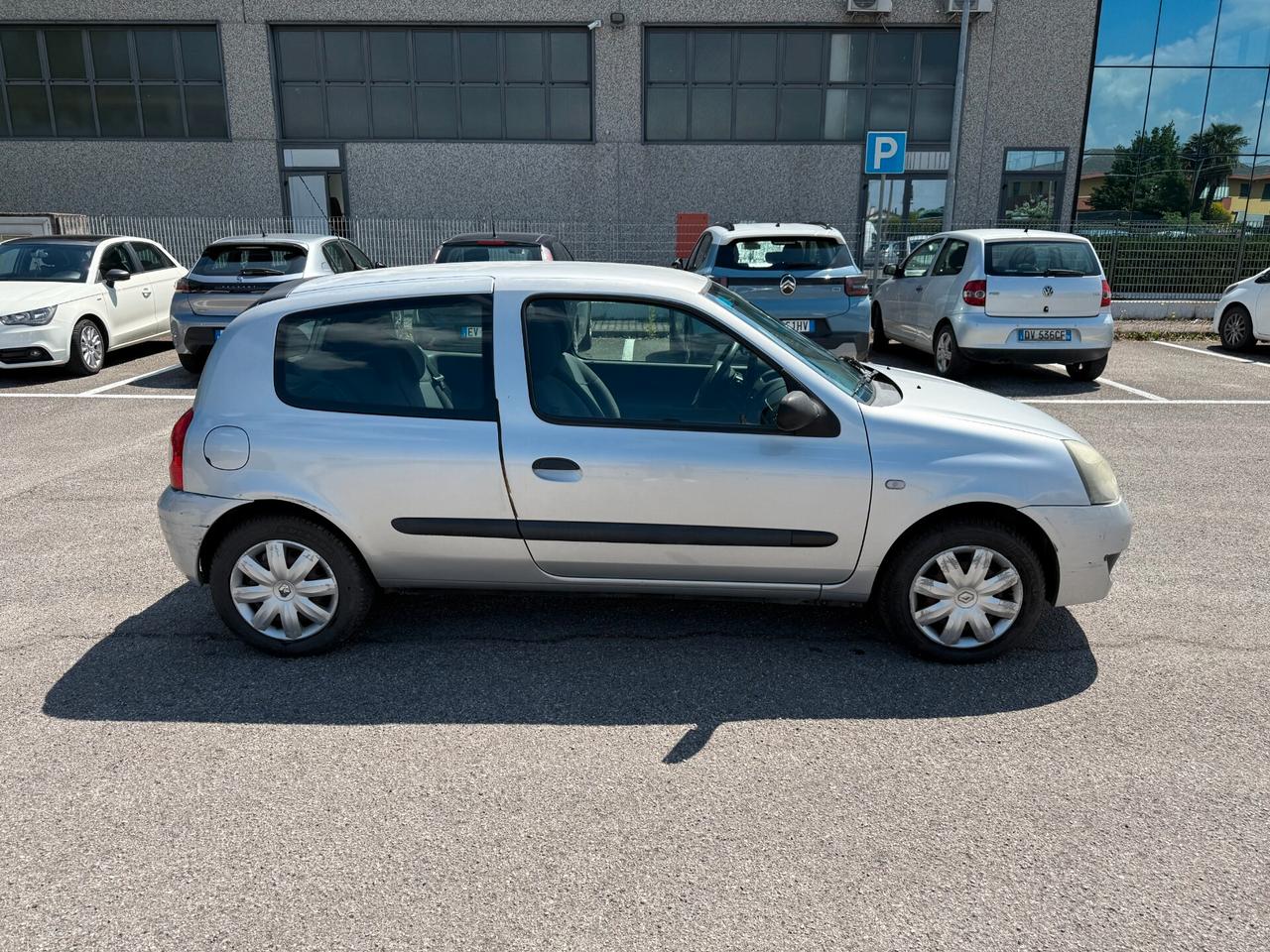 Renault Clio 1.2 16V 3 porte Dynamique