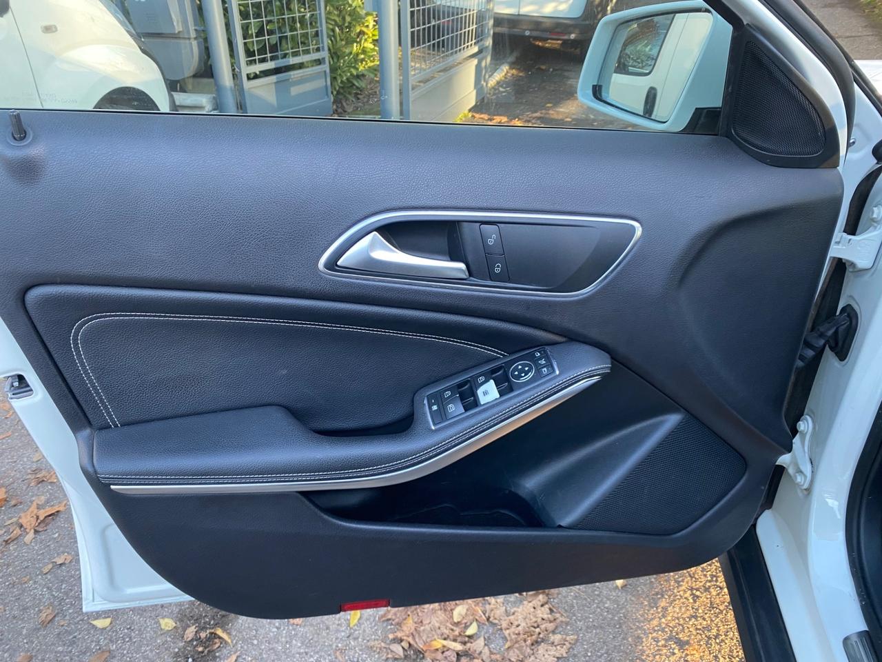 Mercedes-benz GLA 180 d Automatic Business