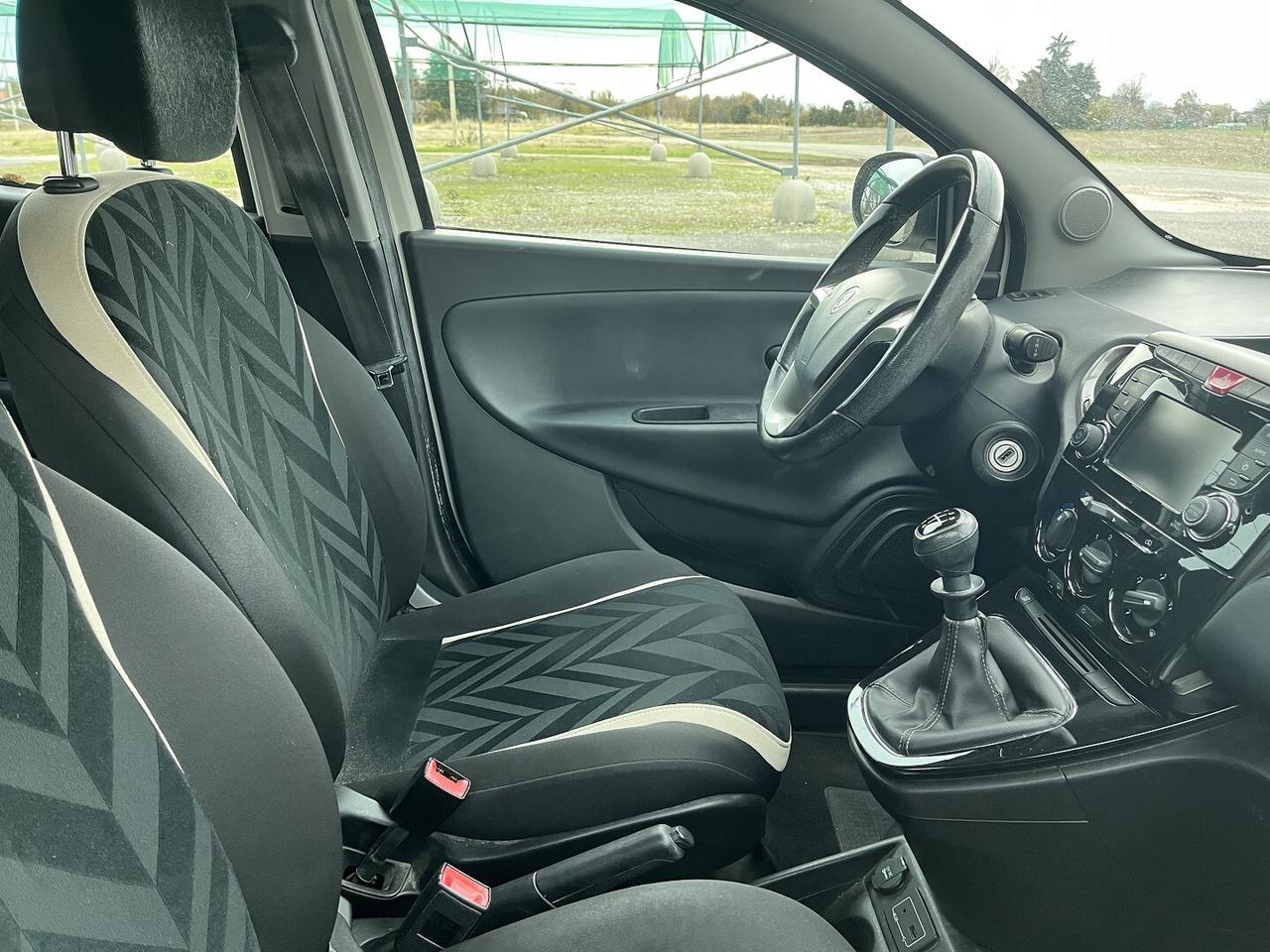 LANCIA YPSILON 1200 CC 69 CV