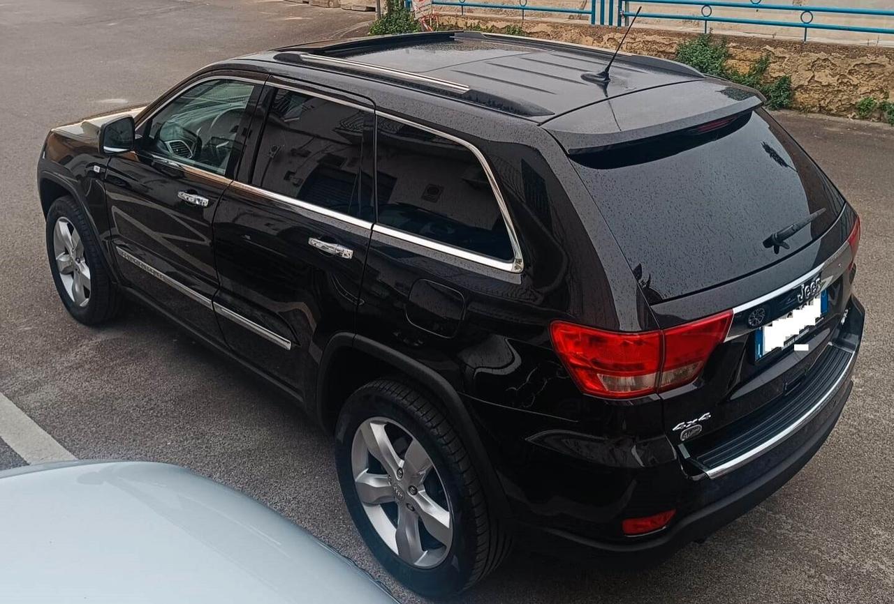 Jeep Grand Cherokee 3.0 CRD 241 CV Overland (turbodiesel)