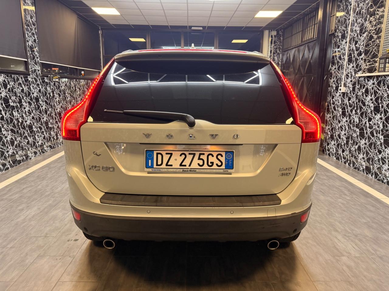 Volvo XC 60 XC60 2.4 D 163 CV AWD Momentum