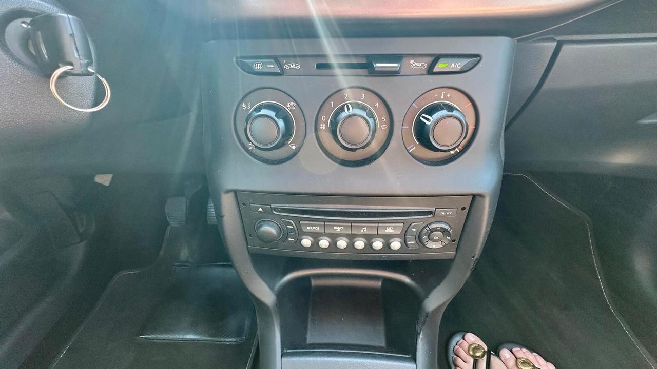 Citroen C3 PureTech 68 CV KM CERTIFICATI-UNICO PROPRIETARIO