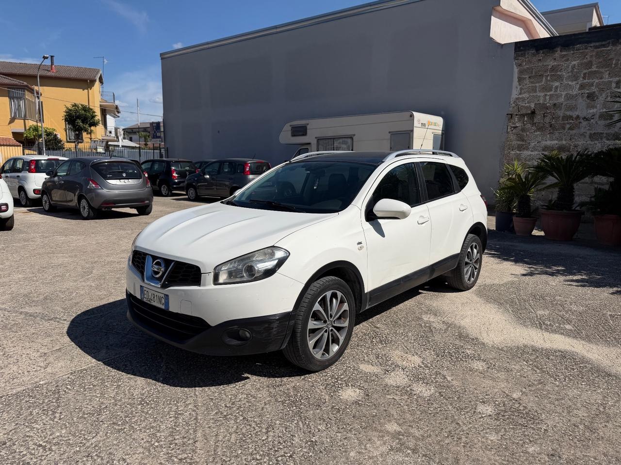 Nissan Qashqai Qashqai+2 2.0 dCi DPF Tekna