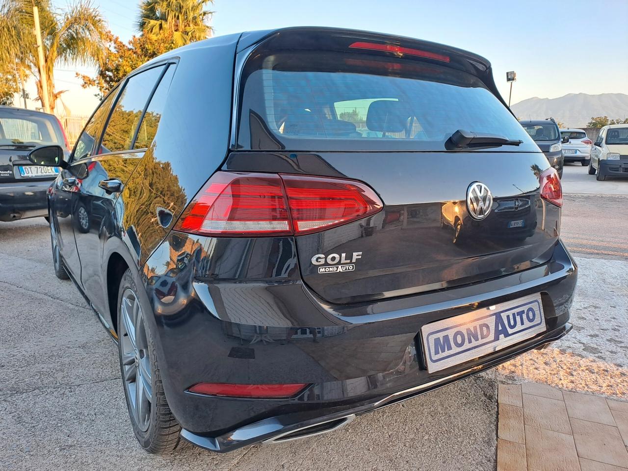Volkswagen Golf 7.5 2.0 TDI R LINE 150 CV 2020 29MILA KM