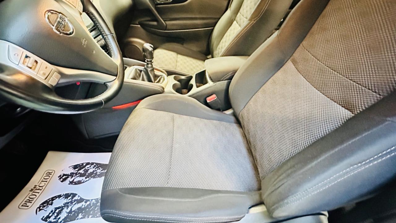 Nissan Qashqai 1.6 dCi 4x4 Tekna. Tagliandi certificati