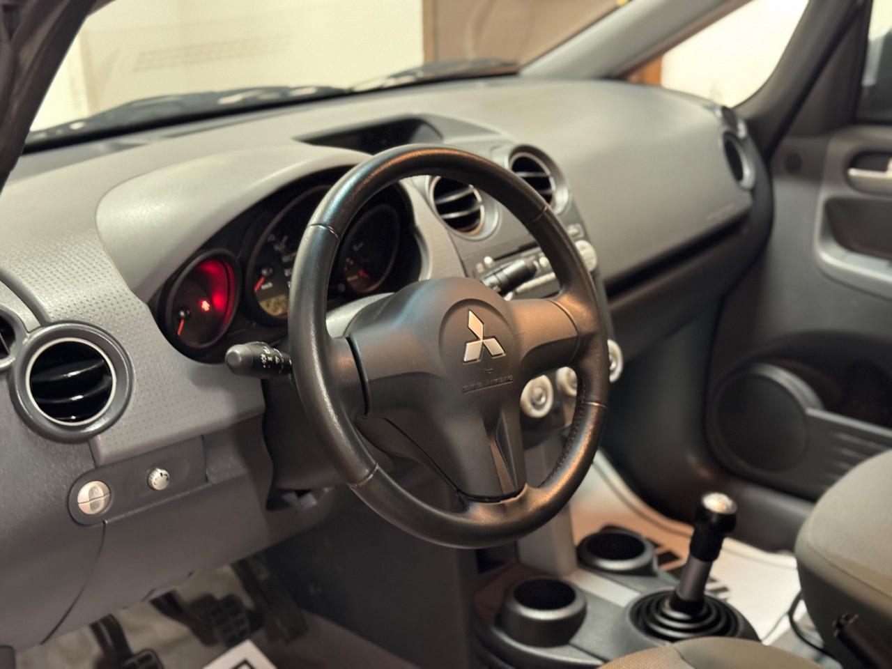 Mitsubishi Colt 1.5 16V CZC cabrio con 40.000km 06