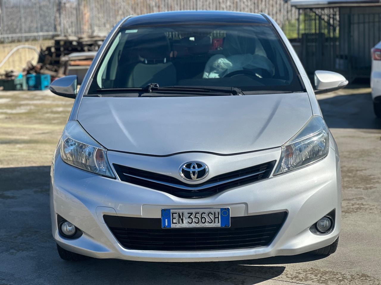 Toyota Yaris 1.4 D-4D 90cv 5p Lounge MY 2013