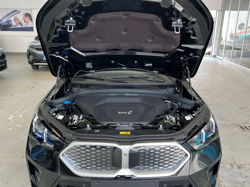 BMW iX2 eDrive20 Special Edition M Sport