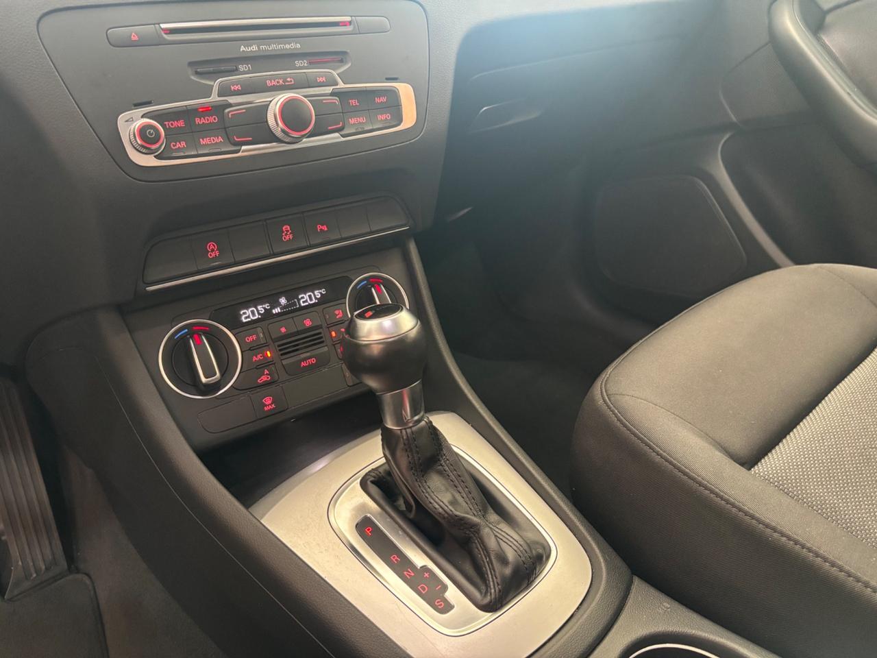 Audi Q3 2.0 TDI 120 CV Sport xeno navi automatica