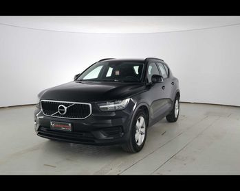 VOLVO XC40 T2 Momentum Core
