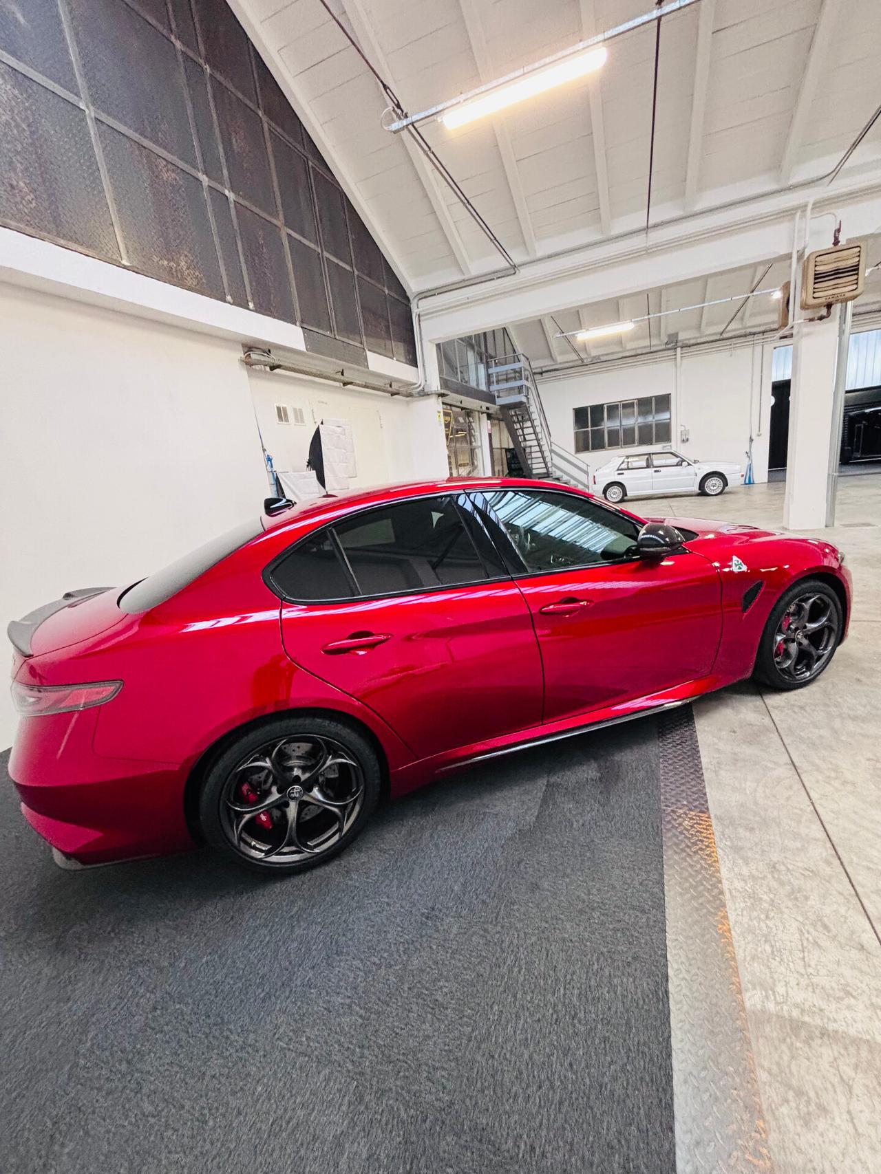 Alfa Romeo Giulia 2.9 V6 Bi-Turbo AT8 Quadrifoglio